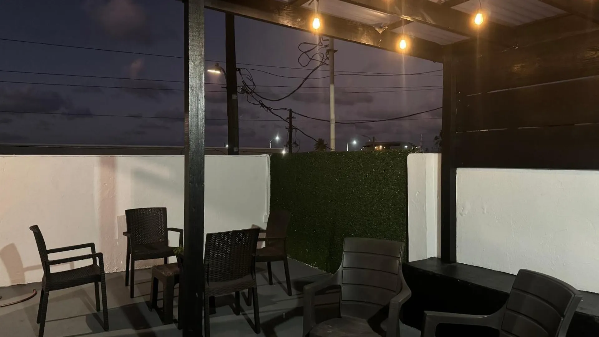 Apartment Vss Rustic In Arecibo - Stylish & Relaxing Escape Near Beaches